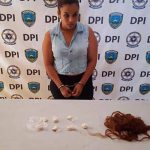 Honduras: Capturan a mujer que pretendía meter crack a cárcel envuelta en peluca