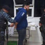 Hombre arrestado en Guatemala expulsa 101 «pepas» de cocaína de intestinos