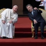 Santos agradece al papa visita a Colombia y se declara conmovido por mensaje
