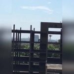 Video: Graban a pareja en pleno «traqueteo» en la cima de un edificio en construcción