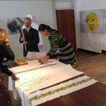 Presentan vestiduras litúrgicas y ornamentos que vestirá el papa en Colombia