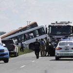 Aumentan a 13 muertos tras fuerte choque entre buses en Argentina