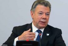 Presidente de Colombia hace llamado a maestros para terminar su huelga