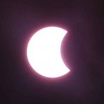 Así de espectacular fue el eclipse parcial visto desde El Salvador