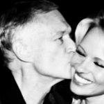 Pamela Anderson despidió al fundador de la revista Playboy con un extraño video