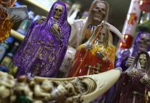 Infidelidad y desempleo mantienen vivo el esoterismo en México