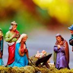 México: Vagabundo se adueña de pesebre del Niño Dios por intenso frío