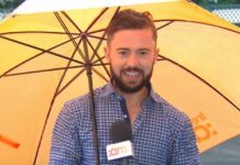 Video: Fuerte viento le pasa una mala jugada a reportero del tiempo