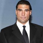 Video: Eduardo Yáñez «llora a moco tendido» y pide disculpa por agredir a periodista