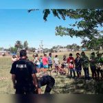 Lanzan cadáver de bebé desde un auto en marcha y causan conmoción en Argentina