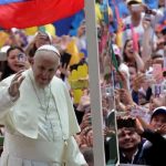 El papa agradece a militares y policías colombianos por su contribución a la paz