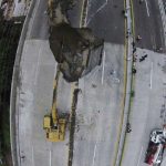 Gobierno de México pide estudio sobre causas de socavón que causó dos muertes