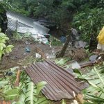 Salvadoreños corren peligro por inundaciones y deslaves