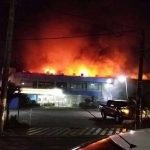 Costa Rica: Llamas devoran supermercado en Alajuela