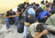Rescatan a 43 emigrantes centroamericanos a su paso por México