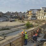 Perú pide a Ecuador paralizar construcción de muro en canal fronterizo