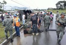 Ecuador: Accidente vial deja dos militares fallecidos y 24 heridos