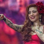 Mon Laferte se despide por un tiempo de los escenarios