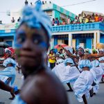 Carnaval alegra zona devastada en Haití