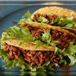 «Dientes» aparecidos en tacos de un restaurante causan furor en Internet