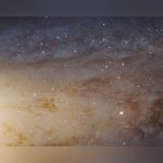 Telescopio de la NASA halla posibles vínculos a materia oscura en galaxia Andrómeda