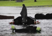 Texas eleva a 16 el saldo de muertes por huracán Harvey