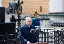 Putin apoya investigar supuesta persecución de homosexuales en Chechenia