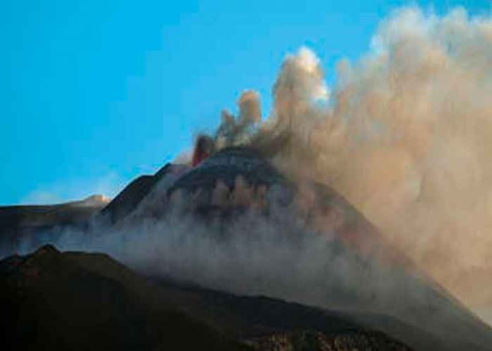 Volcan alaska, declaracion, alerta roja, erupcion, volcan gran sitkin,