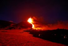 Diez heridos por la explosión de un cráter del volcán Etna