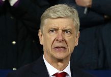 Wenger acusado por acciones en sala de árbitros
