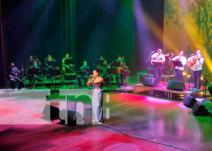 Nicaragua, managua, teatro Rubén Darío, concierto, madres