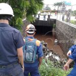 Encuentran cuerpo de hombre arrastrado por la corriente al caer en cauce de Chinandega