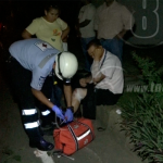 Supervisor de seguridad resulta lesionado al caer de su moto