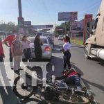 Repartidor no guarda su distancia e impacta contra vehículo en la carretera Masaya Nicaragua, Managua, accidente , repartidor,