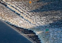 El agua retrocede y Houston se centra en su recuperación