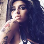 Padre de Amy Winehouse revela que el espíritu de su hija se le aparece de forma escalofriante