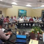 Sector avícola optimista con producción de pollo y huevo