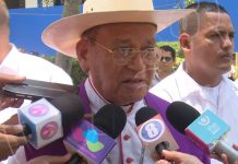 Cardenal Obando reza santo Vía Crucis en la UNICA