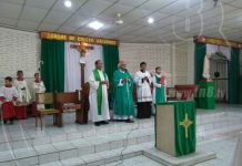 Cardenal Brenes visita Parroquia Santa Rosa en Managua