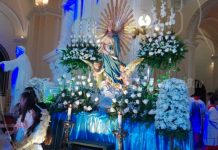 Coronan a la virgen de la Asunción en León