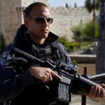 Varios atacantes dejan tres heridos en un atentado en Jerusalén