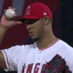 Orioles picotean labor de JC en Anaheim