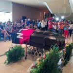 Artistas nicaragüenses despiden con alegría al profesor Bayardo Ortiz