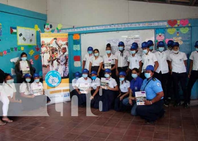 nicaragua, bluefields, estudiantes, Mivida sin drogas paz y porvenir,