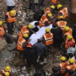 Al menos 33 muertos en derrumbe de un edificio en Bombay (nuevo balance)