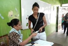 Bono Solidario alegra a jóvenes estudiantes de Bluefields