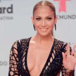 Fans preocupados por foto de JLo donde sale golpeada y con sangre