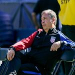 Selección de fútbol de EEUU repunta con Bruce Arena