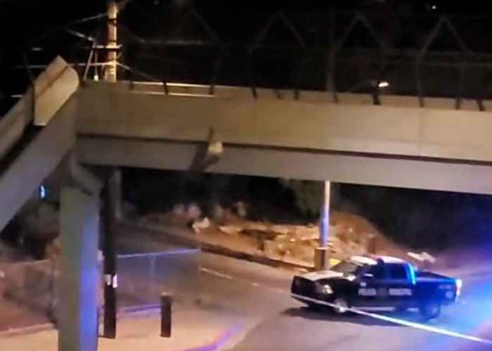 mexico, tijuana. enfrentamiento, carteles, encuentran cabeza, puente,