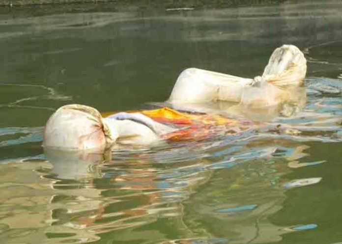 cadaveres-india- India, cadaveres, covid-19, rio ganges,